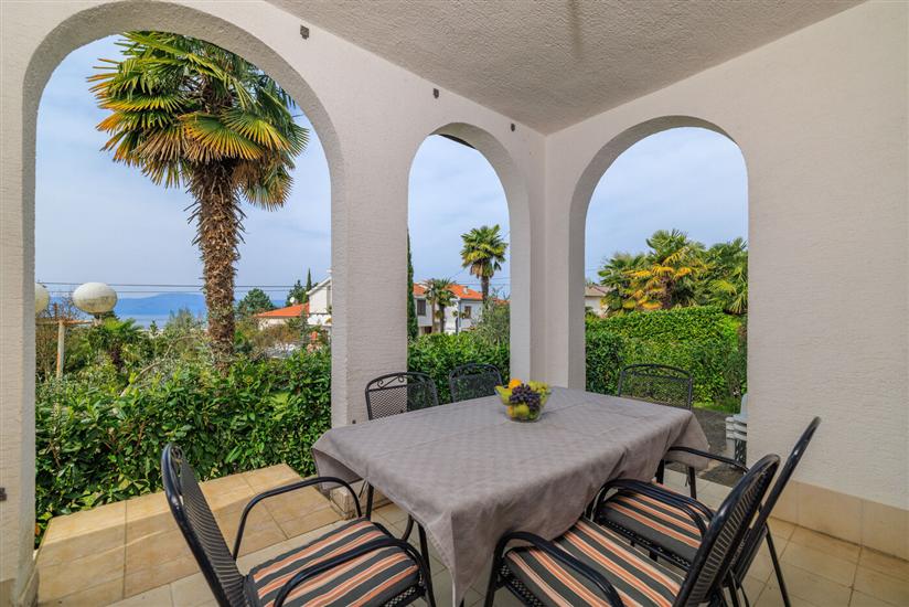 Apartment A1, for 7 persons