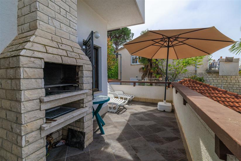 Apartment A1, for 7 persons