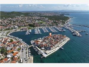 House Olivera Croatia, Stone house, Size 70.00 m2, Airline distance to town centre 10 m