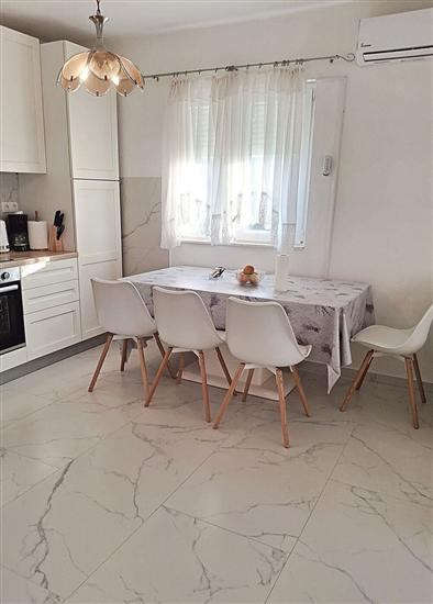 Apartment A1, for 6 persons