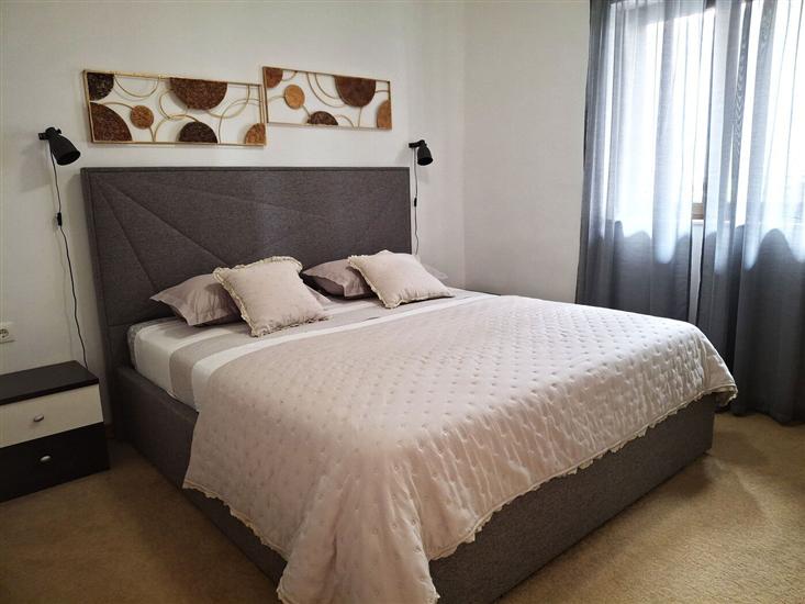 Apartment A2, for 5 persons