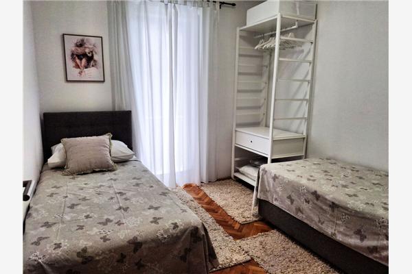 Apartment A2, for 5 persons