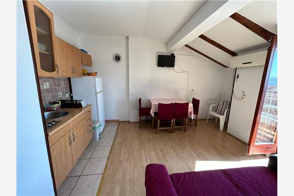 Apartment A4, for 4 persons