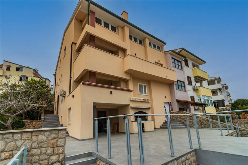 Apartments and Rooms Rakic