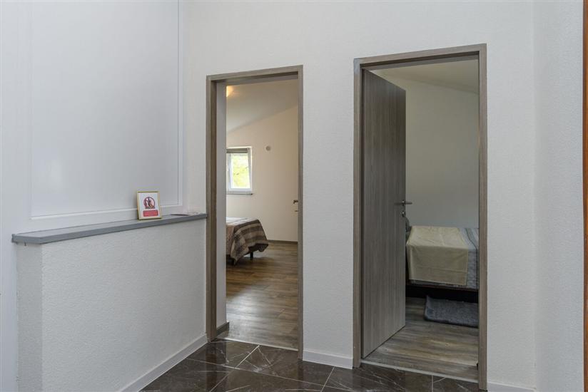 Apartment A1, for 5 persons