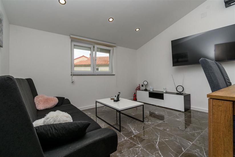 Apartment A1, for 5 persons