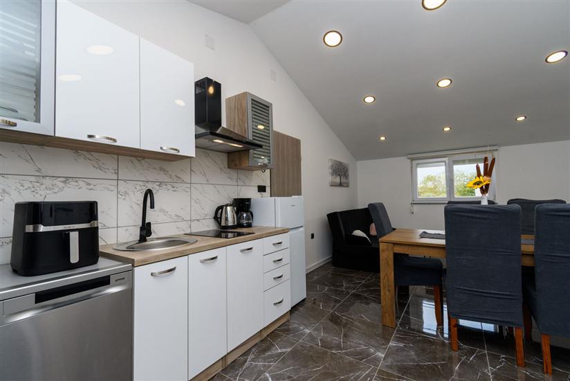 Apartment A1, for 5 persons