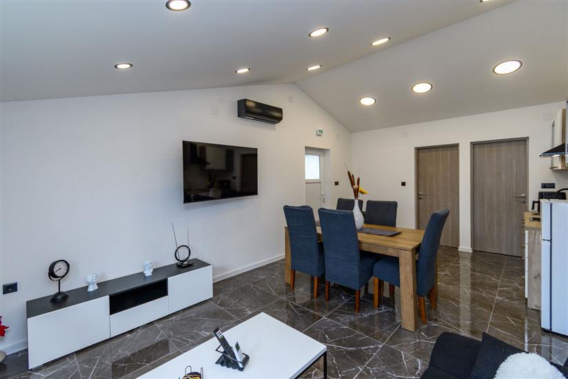 Apartment A1, for 5 persons