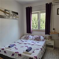 Room S1, for 2 persons