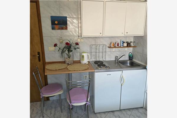 Room S1, for 2 persons