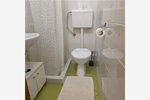 Room S1, for 2 persons