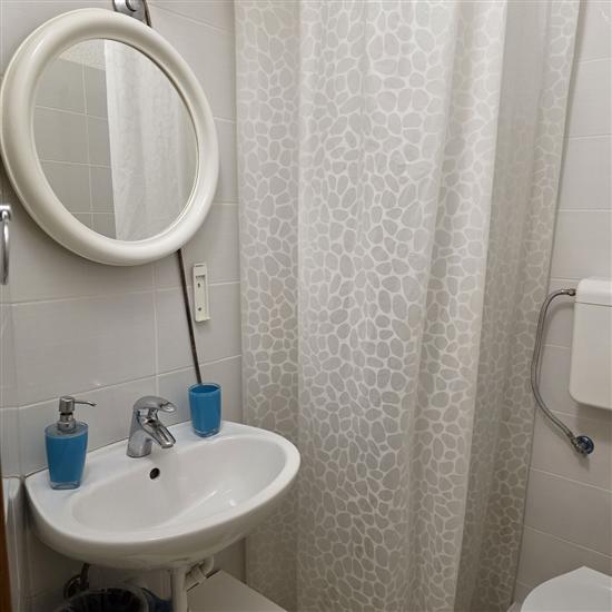 Room S1, for 2 persons