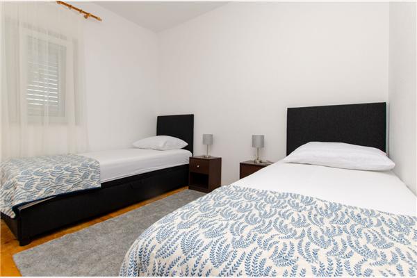 Apartment A1, for 6 persons