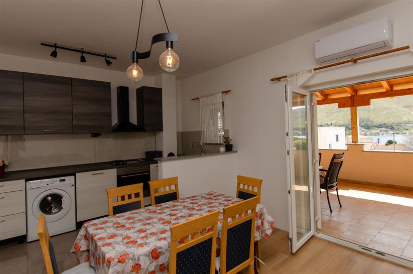 Apartment A1, for 6 persons