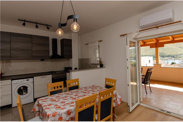 Apartment A1, for 6 persons