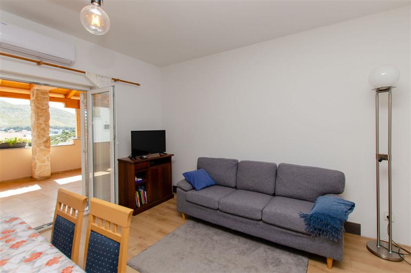 Apartment A1, for 6 persons