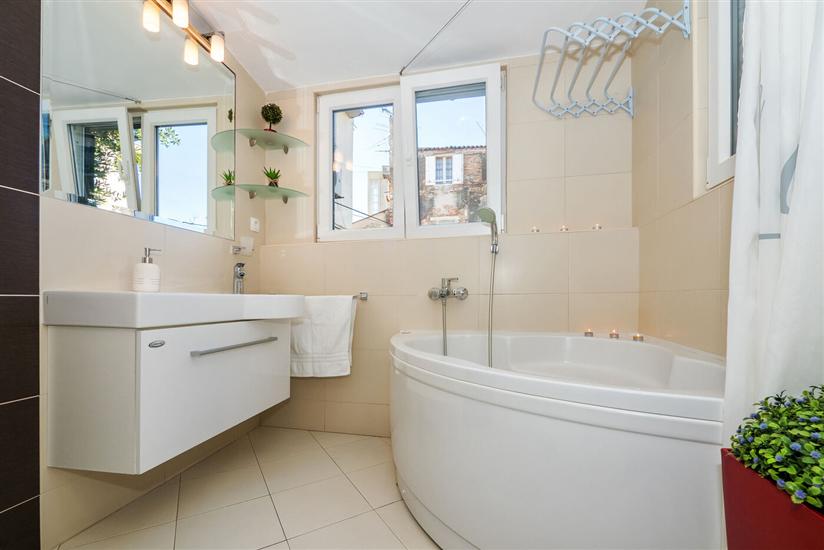 Apartment A1, for 3 persons