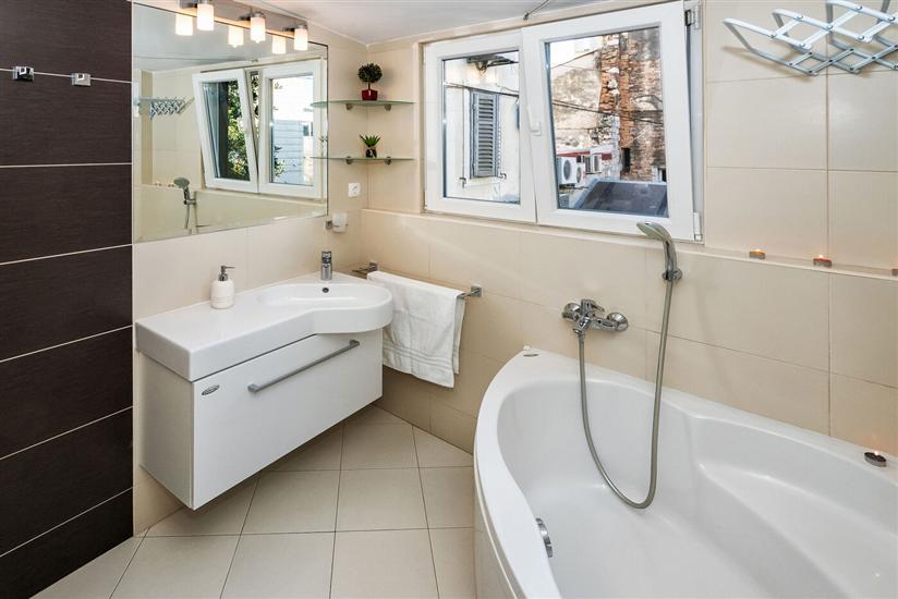 Apartment A1, for 3 persons