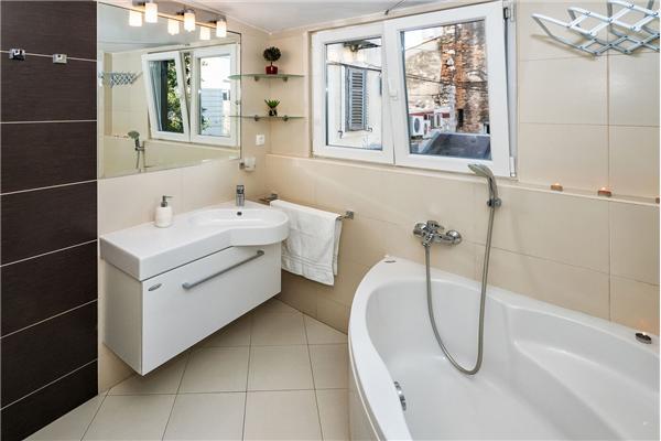 Apartment A1, for 3 persons