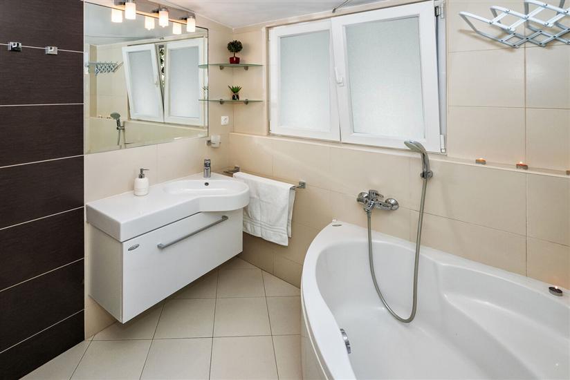 Apartment A1, for 3 persons