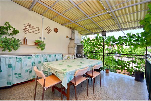 Apartment A2, for 6 persons