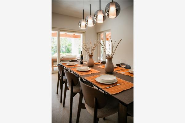 House , for 8 persons