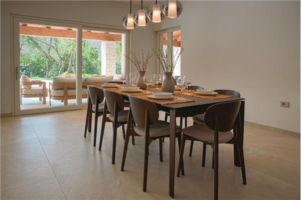 House , for 8 persons