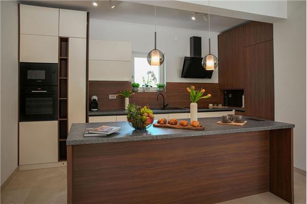 House , for 8 persons