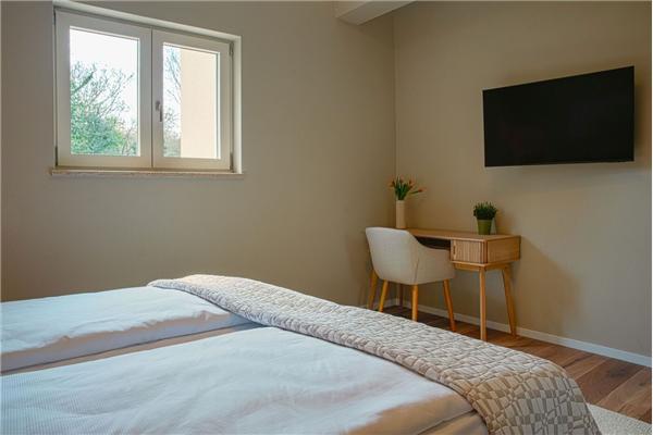 House , for 8 persons