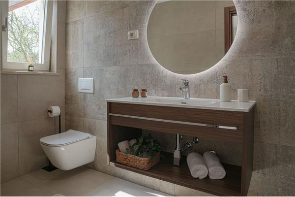 House , for 8 persons