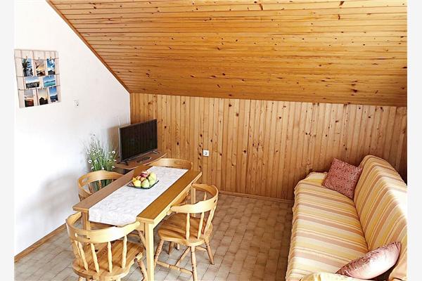 Apartment A1, for 5 persons