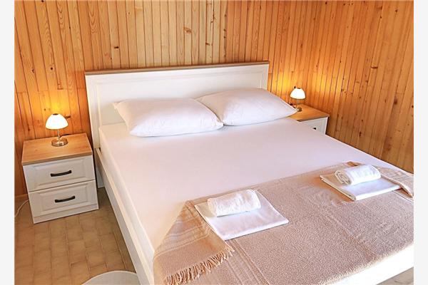 Apartment A1, for 5 persons