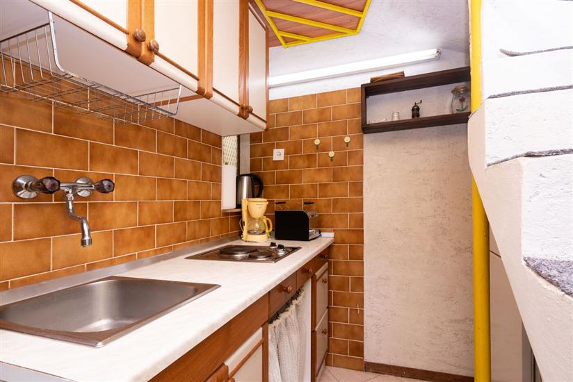 Apartment A1, for 5 persons
