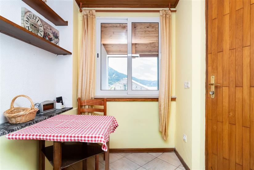 Apartment A1, for 5 persons