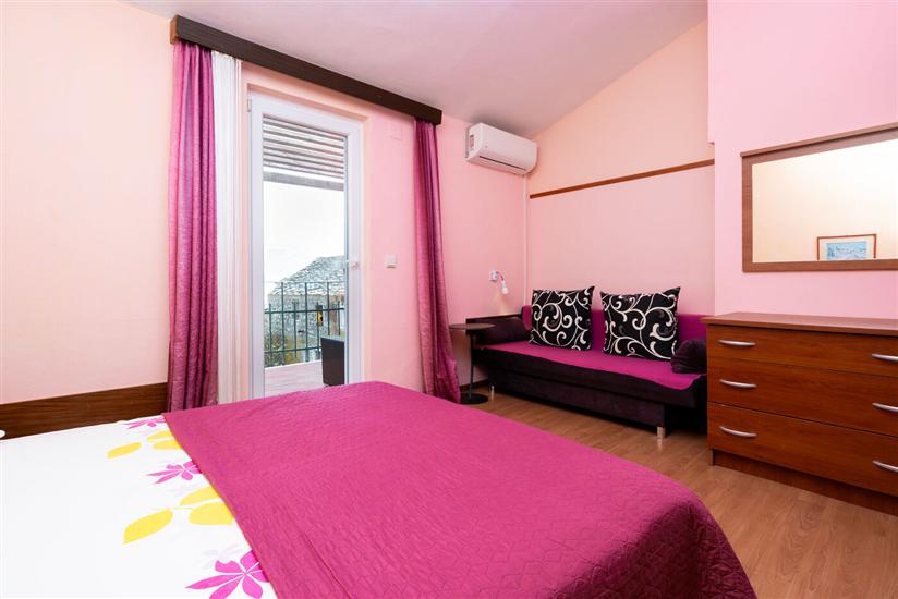 Apartment A1, for 5 persons