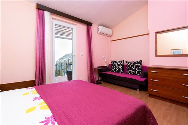 Apartment A1, for 5 persons