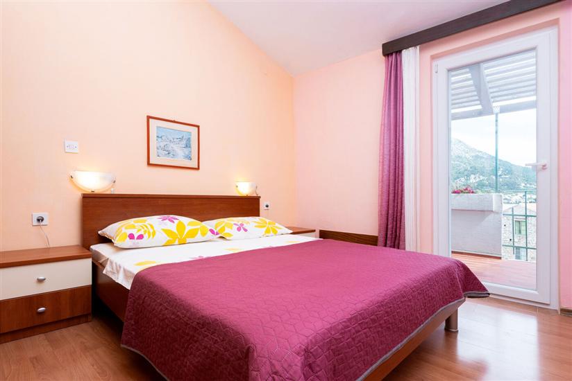 Apartment A1, for 5 persons