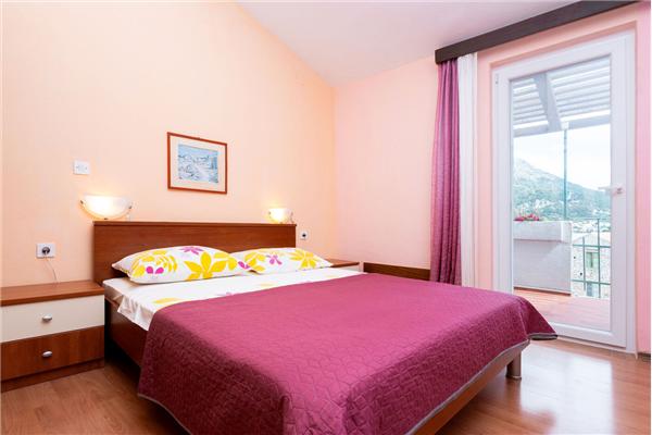 Apartment A1, for 5 persons