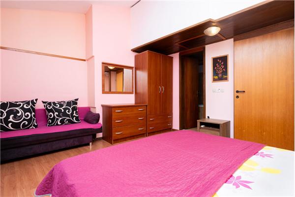 Apartment A1, for 5 persons