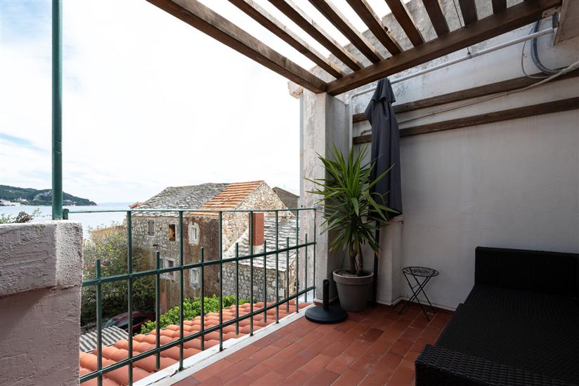 Apartment A1, for 5 persons