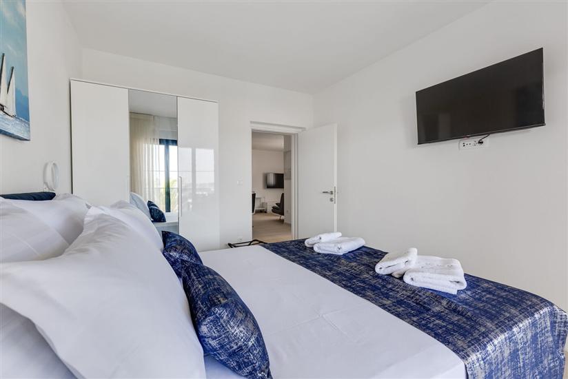 Apartment A1, for 5 persons