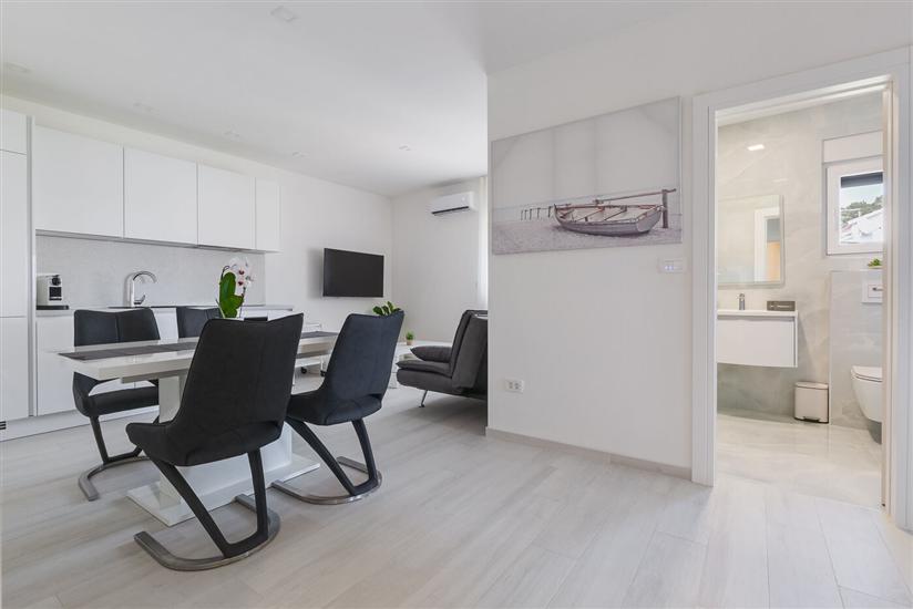 Apartment A1, for 5 persons