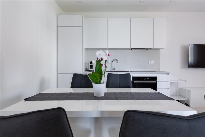 Apartment A1, for 5 persons