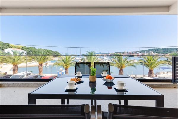 Apartment A1, for 5 persons