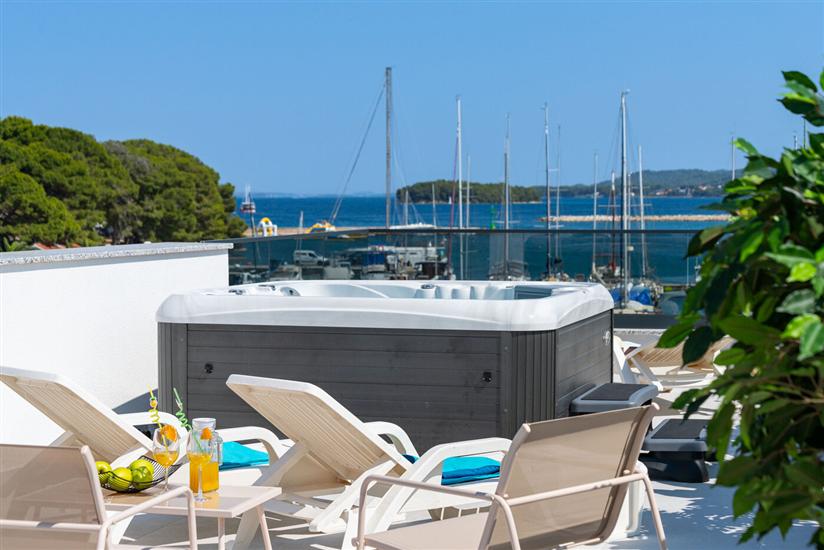 Apartment A1, for 5 persons