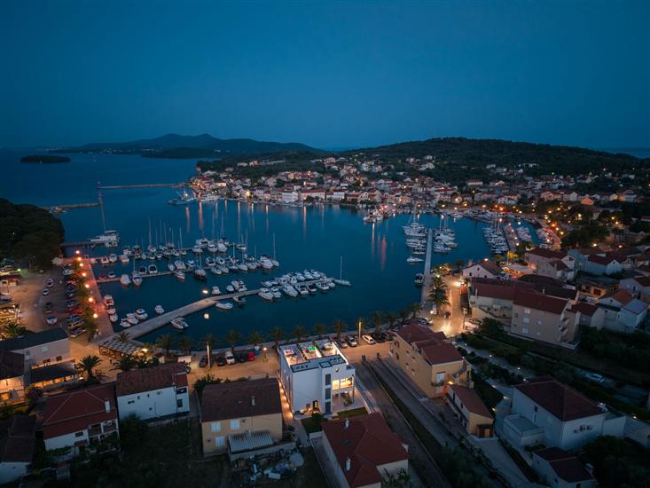 Apartments Penthouse Apartments Dora Kukljica