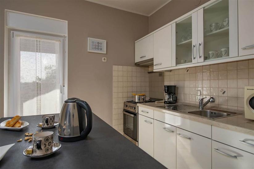 Apartment A2, for 5 persons