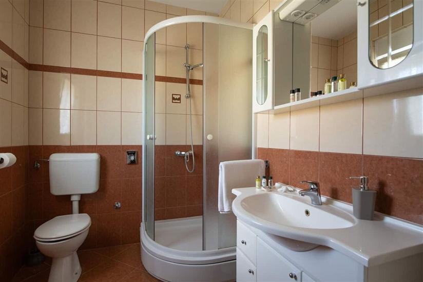 Apartment A2, for 5 persons