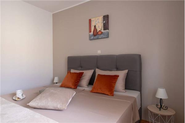 Apartment A2, for 5 persons