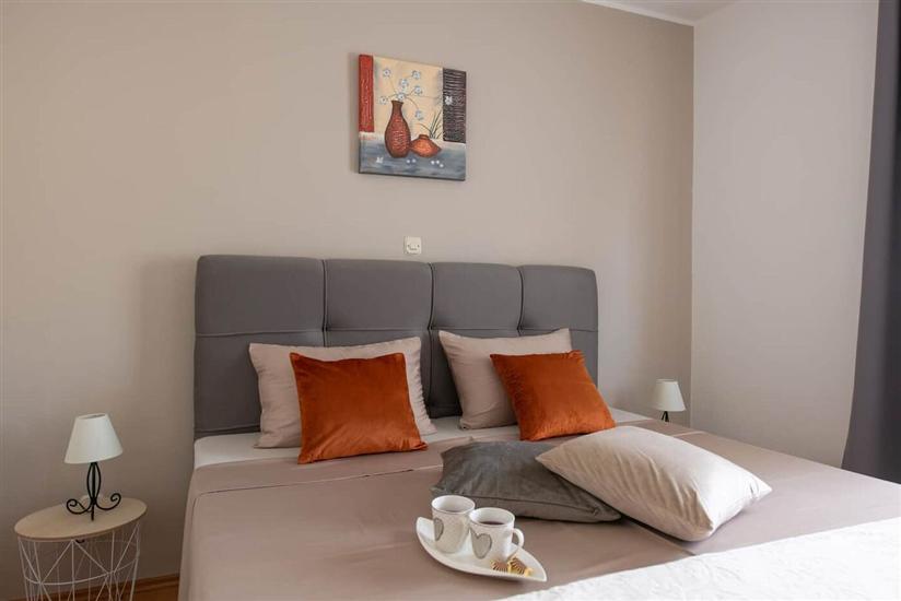 Apartment A2, for 5 persons